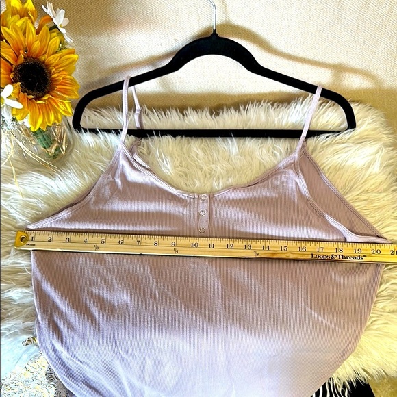 Blakely Lilac‎ Snap Button Tank Top - Picture 4 of 7
